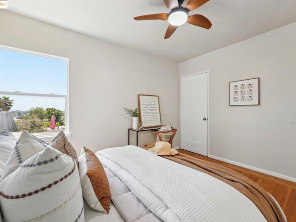 10601 Sheldon St, Oakland CA 94605