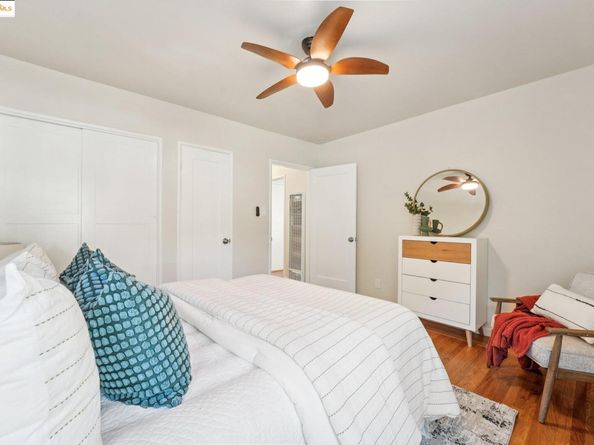 10601 Sheldon St, Oakland CA 94605