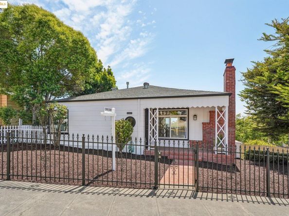 10601 Sheldon St, Oakland CA 94605