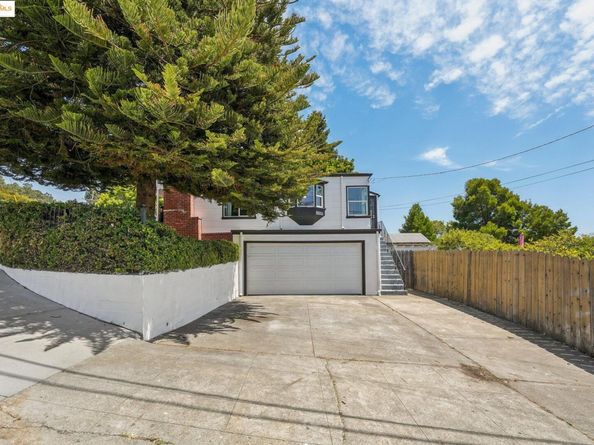 10601 Sheldon St, Oakland CA 94605
