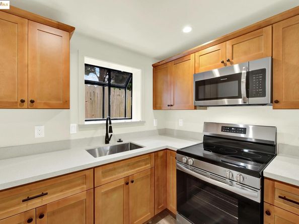 971 34Th St, Richmond CA 94805