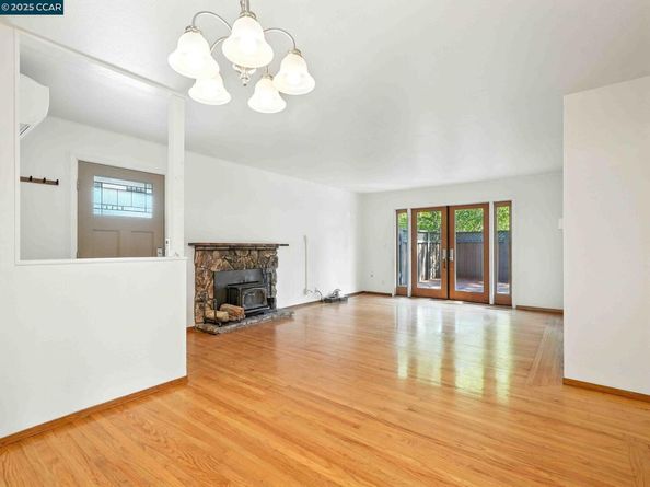 31139 Chicoine Ave, Hayward CA 94544