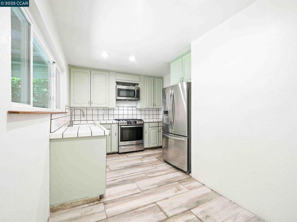31139 Chicoine Ave, Hayward CA 94544