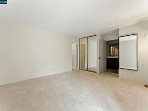 9 Commodore Dr A208, Emeryville CA 94608