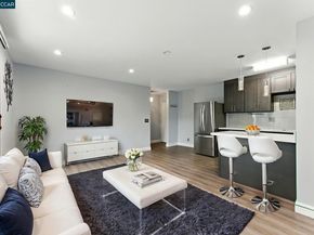 9 Commodore Dr A208, Emeryville CA 94608