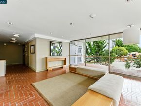 9 Commodore Dr A208, Emeryville CA 94608
