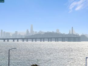 9 Commodore Dr A208, Emeryville CA 94608