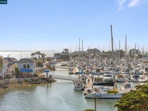 9 Commodore Dr A208, Emeryville CA 94608