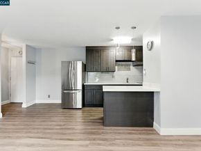 9 Commodore Dr A208, Emeryville CA 94608