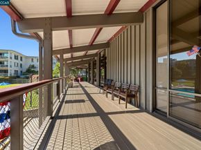 9 Commodore Dr A208, Emeryville CA 94608