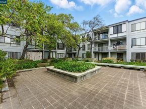 9 Commodore Dr A208, Emeryville CA 94608