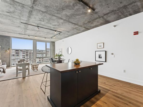 311 Oak St 729, Oakland CA 94607