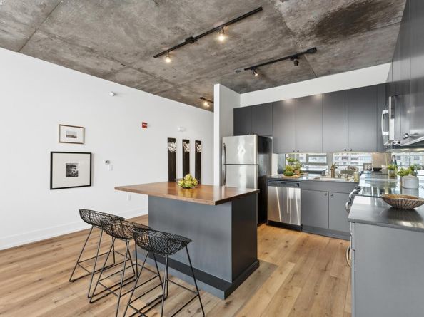 311 Oak St 729, Oakland CA 94607