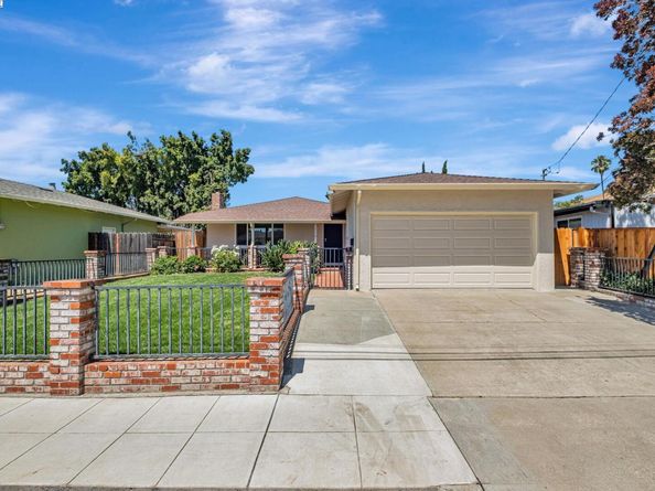 570 Erica Pl, Hayward CA 94544