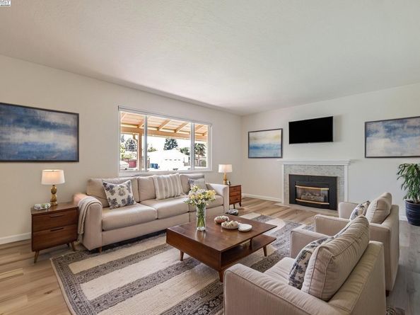 570 Erica Pl, Hayward CA 94544