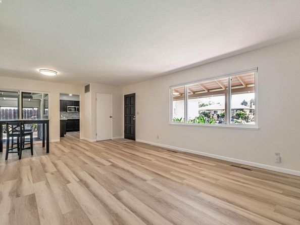 570 Erica Pl, Hayward CA 94544