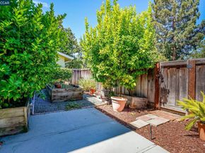 139 Fountainhead Ct, Martinez CA 94553