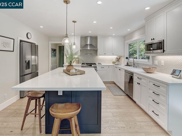 235 Appalachian Dr, Martinez CA 94553