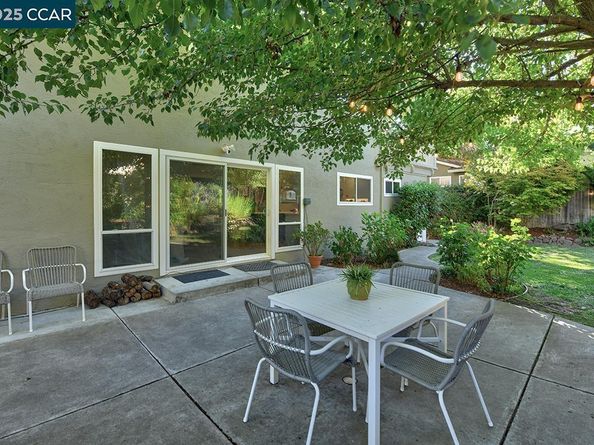 235 Appalachian Dr, Martinez CA 94553