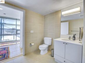 311 Oak St 523, Oakland CA 94607