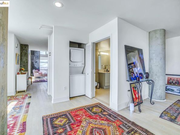 311 Oak St 523, Oakland CA 94607