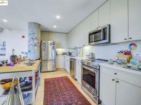 311 Oak St 523, Oakland CA 94607