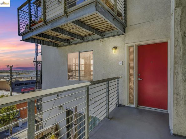 311 Oak St 523, Oakland CA 94607