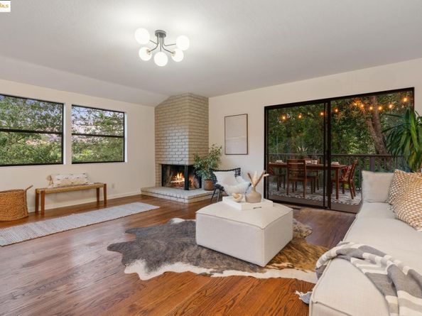 151 La Espiral, Orinda CA 94563