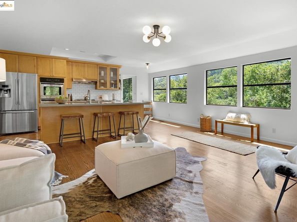 151 La Espiral, Orinda CA 94563