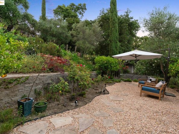 151 La Espiral, Orinda CA 94563