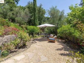 151 La Espiral, Orinda CA 94563
