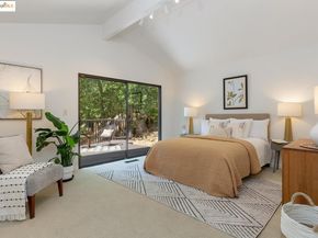 151 La Espiral, Orinda CA 94563