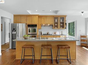 151 La Espiral, Orinda CA 94563