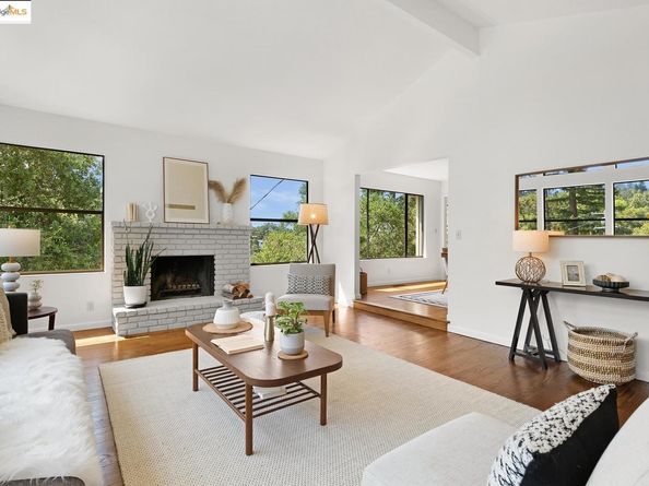 151 La Espiral, Orinda CA 94563