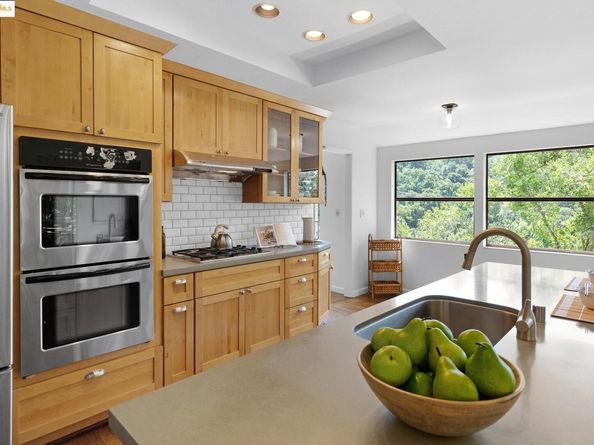 151 La Espiral, Orinda CA 94563