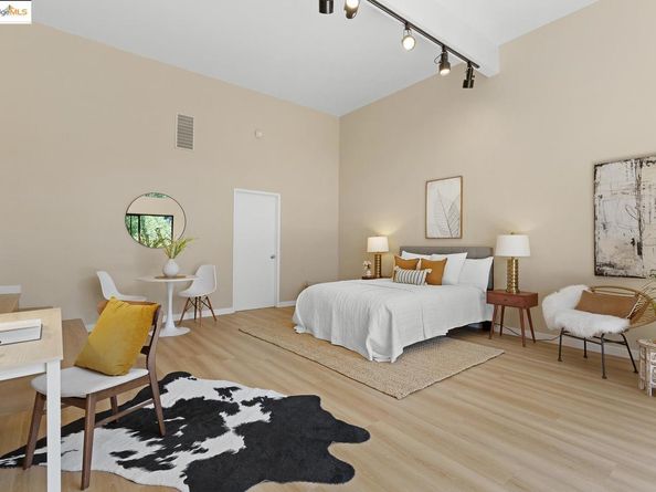151 La Espiral, Orinda CA 94563