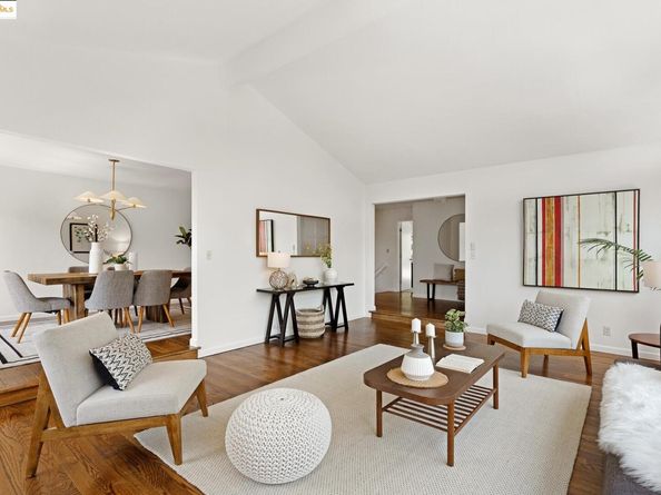 151 La Espiral, Orinda CA 94563