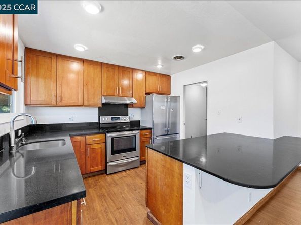 1566 Mann Dr, Pinole CA 94564