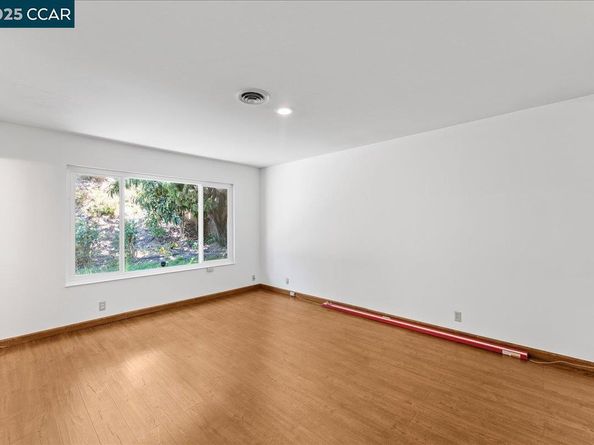 1566 Mann Dr, Pinole CA 94564