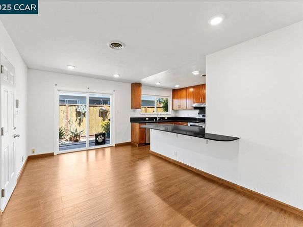 1566 Mann Dr, Pinole CA 94564
