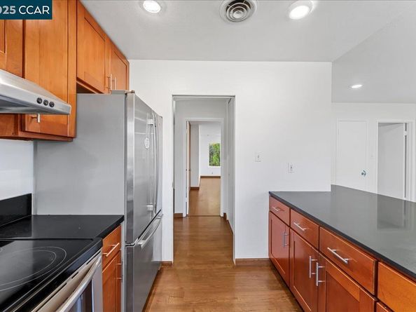 1566 Mann Dr, Pinole CA 94564