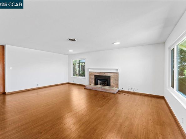 1566 Mann Dr, Pinole CA 94564