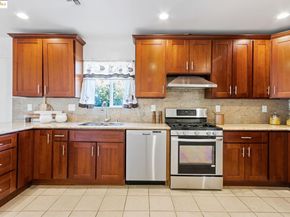 1700 64Th Ave, Oakland CA 94621