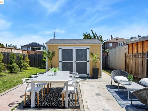 1700 64Th Ave, Oakland CA 94621