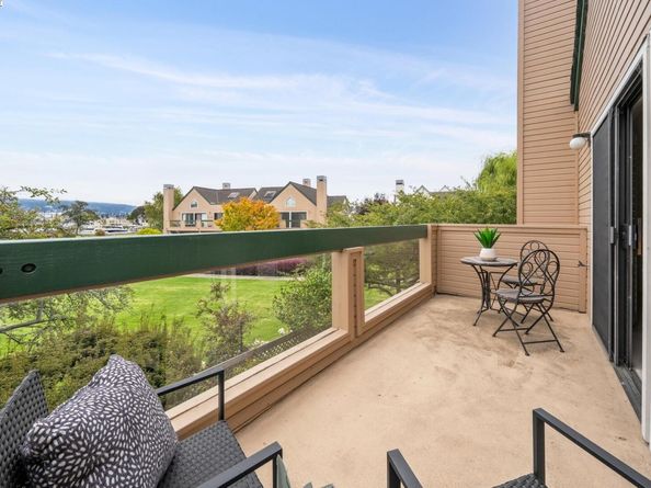 937 Independence Dr, Alameda CA 94501