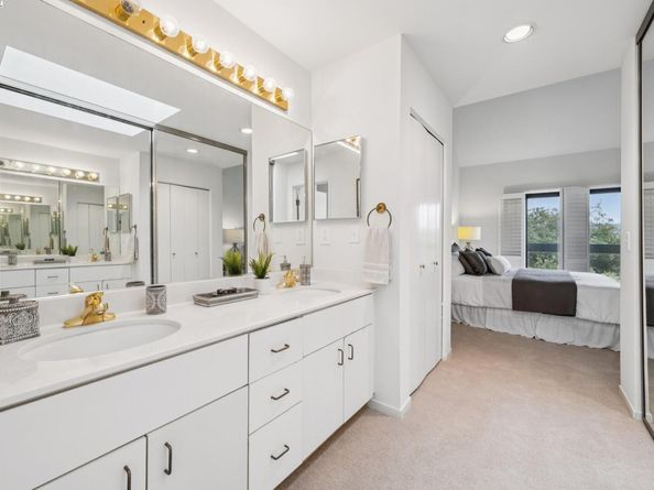 937 Independence Dr, Alameda CA 94501