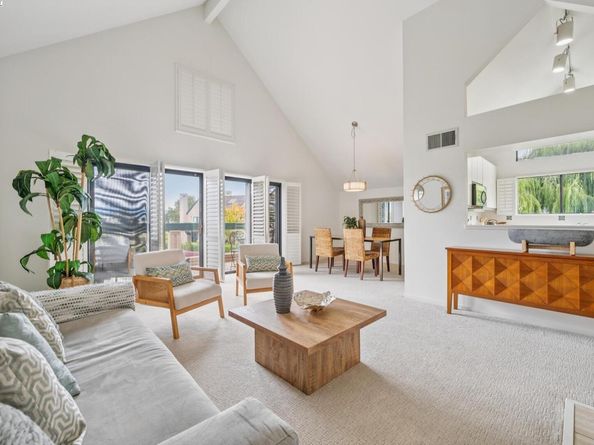 937 Independence Dr, Alameda CA 94501