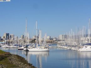 937 Independence Dr, Alameda CA 94501