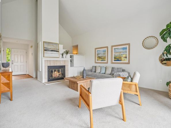937 Independence Dr, Alameda CA 94501
