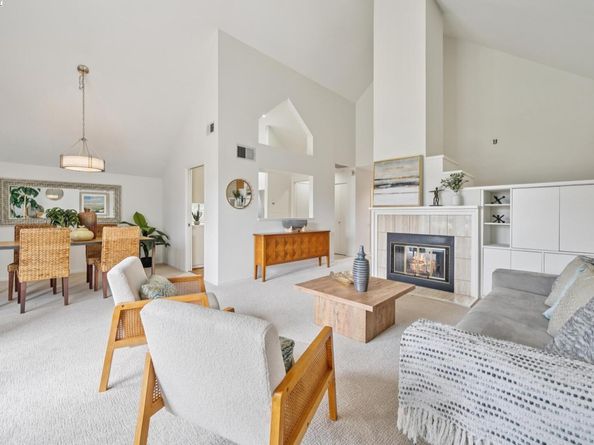 937 Independence Dr, Alameda CA 94501